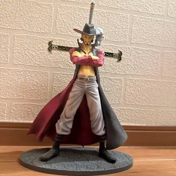 원피스 매의 눈 미호크 피규어