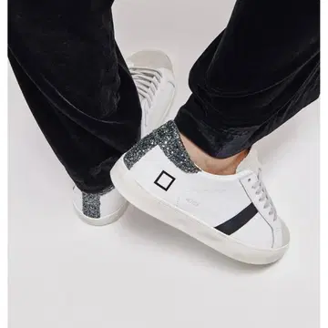 D.A.T.E. 스니커즈