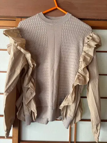 야마다야 FENNEL 사이드 프릴 셔츠 니트