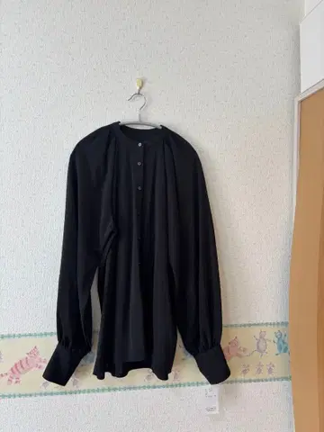 시안 도쿄 블랙 긴팔 셔츠 버튼 포함