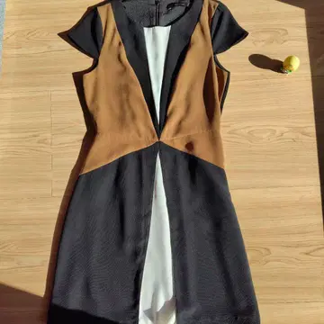 ZARA BASIC 블랙 카멜 화이트 블록 드레스 무릎 기장 원피스