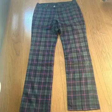 블랙과 그린 체크 무늬 캐주얼 슬랙스