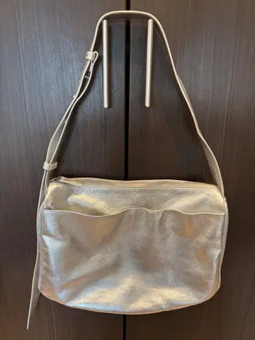 실버 숄더백 ear PAPILLONNER