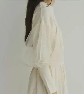 Libra Cue 튤 슬리브 니트 풀오버