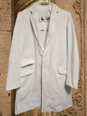 드로어 화이트 테일러드 자켓 롱 미디엄