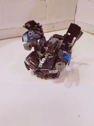 트랜스포머 오토봇 얼티밋 아이언하이드