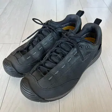 KEEN 28.0 블랙 스니커즈