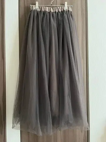 La TOTALITE 샤샤 스커트 리버서블 브라운