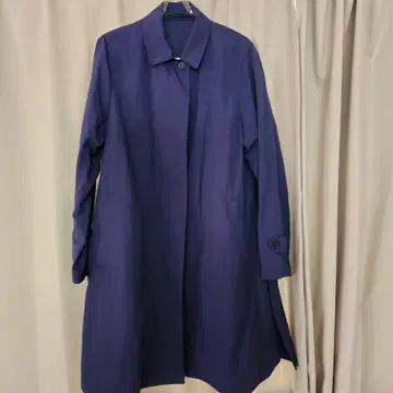 유니클로 포켓터블 슬릿 하프 코트