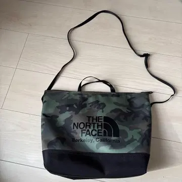 THE NORTH FACE 카모플라쥬 사코슈