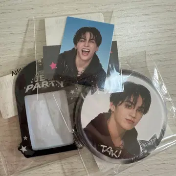 TAKI 스티커 캔뱃지