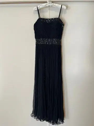 블랙 쉬폰 드레스 비즈 장식 실크