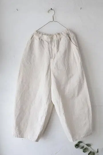 WORK Linencotton 사이드 다트 팬츠