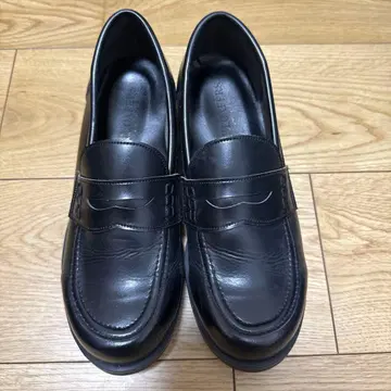 블랙 가죽 로퍼