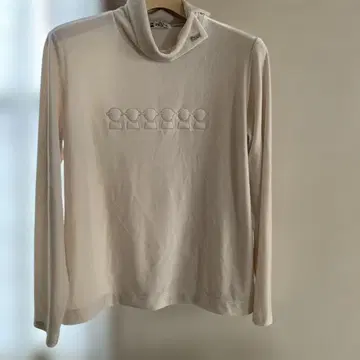 PICONE 아이보리 긴팔 상의