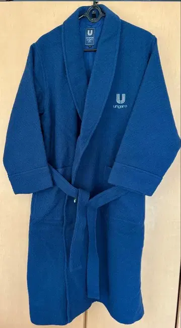 남성용 울 가운 엠마누엘 웅가로