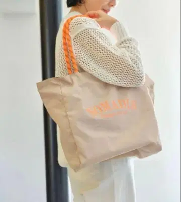 NOMADIS 이에나 별주 토트백 베이지 오렌지 새상품급