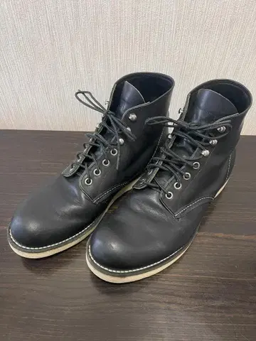 RED WING 9070 PLAIN TOE BLACK HARNESS