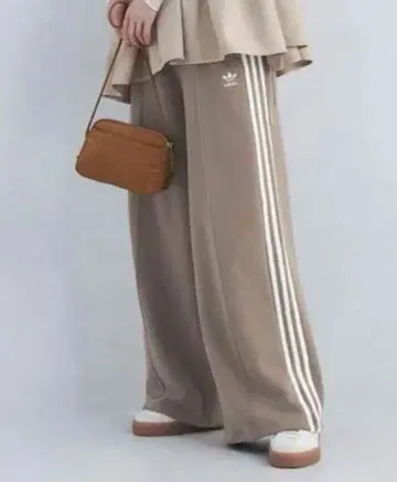 adidas 프렌치 테리 와이드 레그 스웨트 팬츠 브라운 S