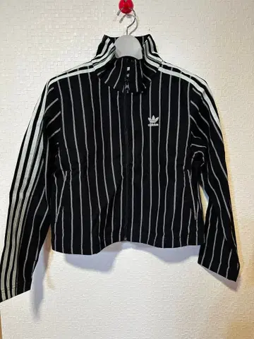 adidas 스트라이프 자켓 하이넥