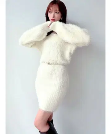 [새상품급] RESEXXY 샤기 니트 원피스 긴팔 화이트