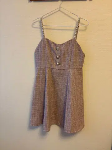 evelyn 펄 스트랩 원피스