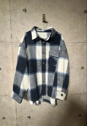 체크 무늬 플란넬 셔츠