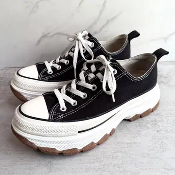 컨버스 트랙 웨이브 26cm 블랙 화이트 통굽