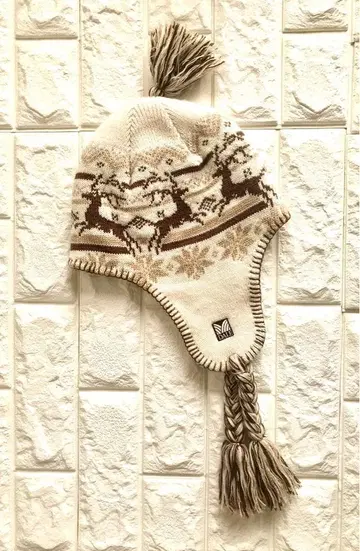 DALE OF NORWAY 노르웨이산 신 울 100% 폼폼 니트 모자