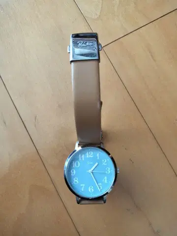 Riki 아날로그 손목시계 파랑 다이얼 브라운 밴딩