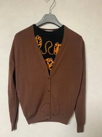 존스메들리 v넥 가디건 하이 게이지 울 브라운