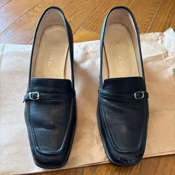 REGAL 블랙 로퍼 버클 포함