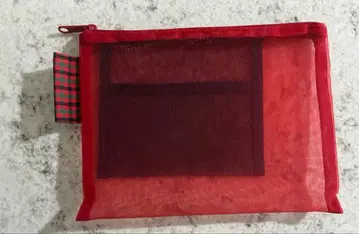 새상품급. 파밀리아 레드 메쉬 파우치