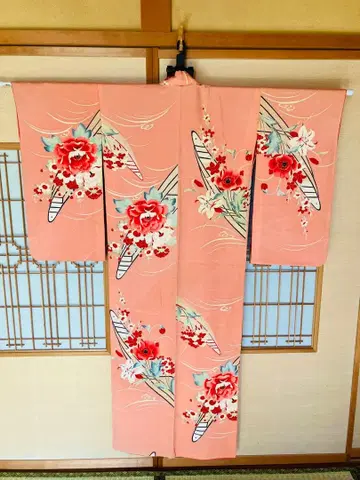 앤티크 이중 기모노 복숭아색에 꽃잎