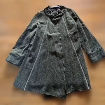 사베나 프릴 옷깃 다크 그레이 롱 코트