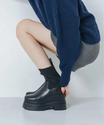 EVOL 폭신폭신 쿠션 내장 니트 숏부츠