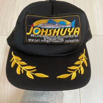 JOHSHUYA 블랙 트래커 캡