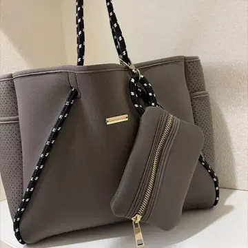 밴야드 스톰 네오플레인 토트 in 파우치