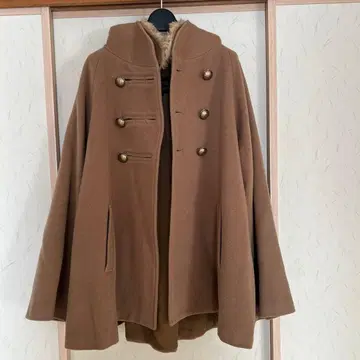 유나이티드 애로우즈 베이지 케이프 스타일 코트 울 퍼