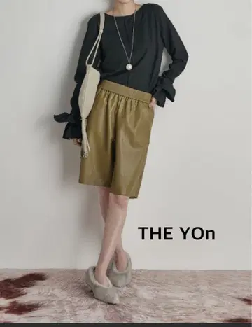 THE YOn 올리브 인조 가죽 하프 팬츠 완판