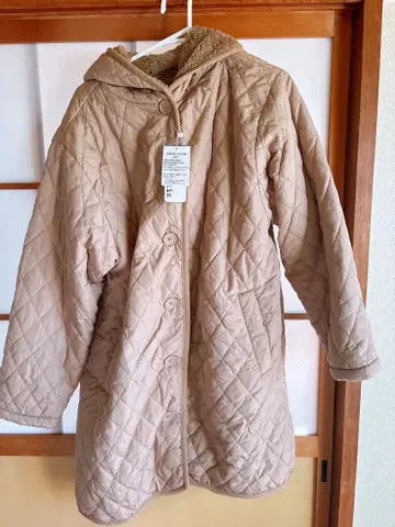 새상품 보아 안감 후드 부착 퀼팅 코트