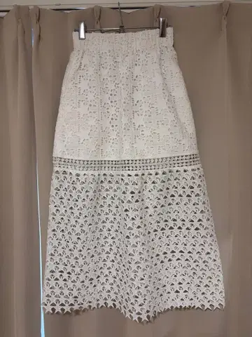 롱 스커트 자수