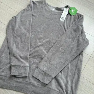 새상품 파일 긴팔 T셔츠