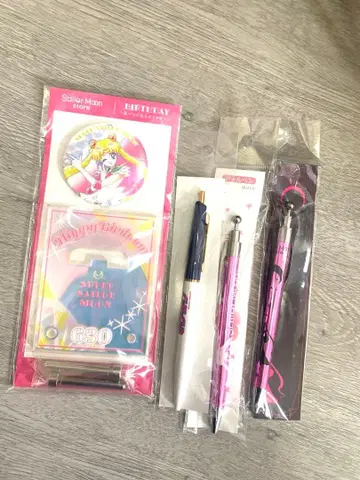 세일러문 스토어 캔뱃지&스탠드 세트 코믹 로고 볼펜 샤프펜