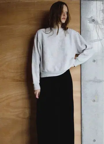 &her uneven dyeing 맨투맨