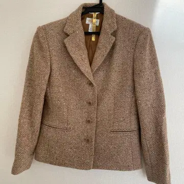 베이지 계열 트위드 테일러드 자켓