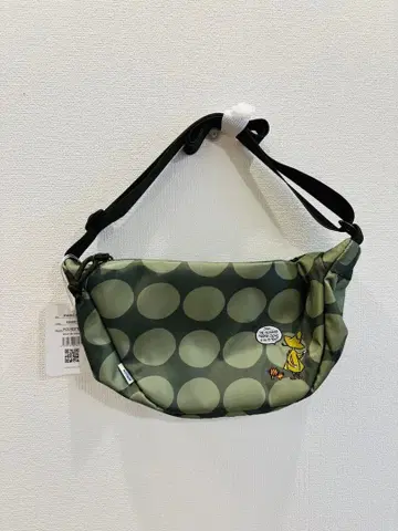 택 포함 새상품 스너프킨 초승달 숄더백 무민