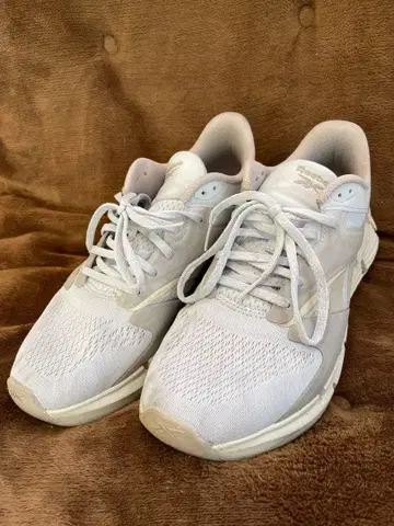 Reebok 러닝화 화이트
