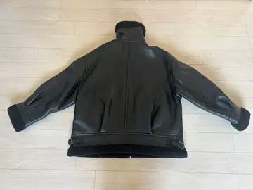 Ray BEAMS 보아 페이스 가죽 코트