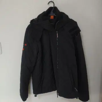 블랙 퀼팅 나일론 자켓